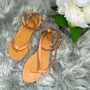 ✨2/20✨ NWOT ZARA Straps Sandals